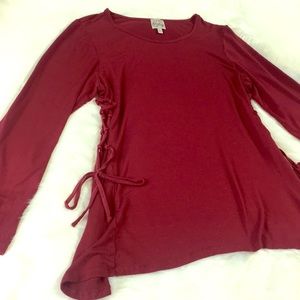 Como Vintage raspberry red long sleeve side detail
